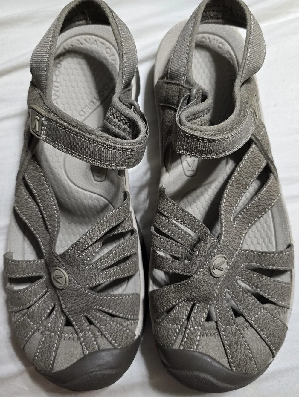 Keen Rose Sandals Size 9